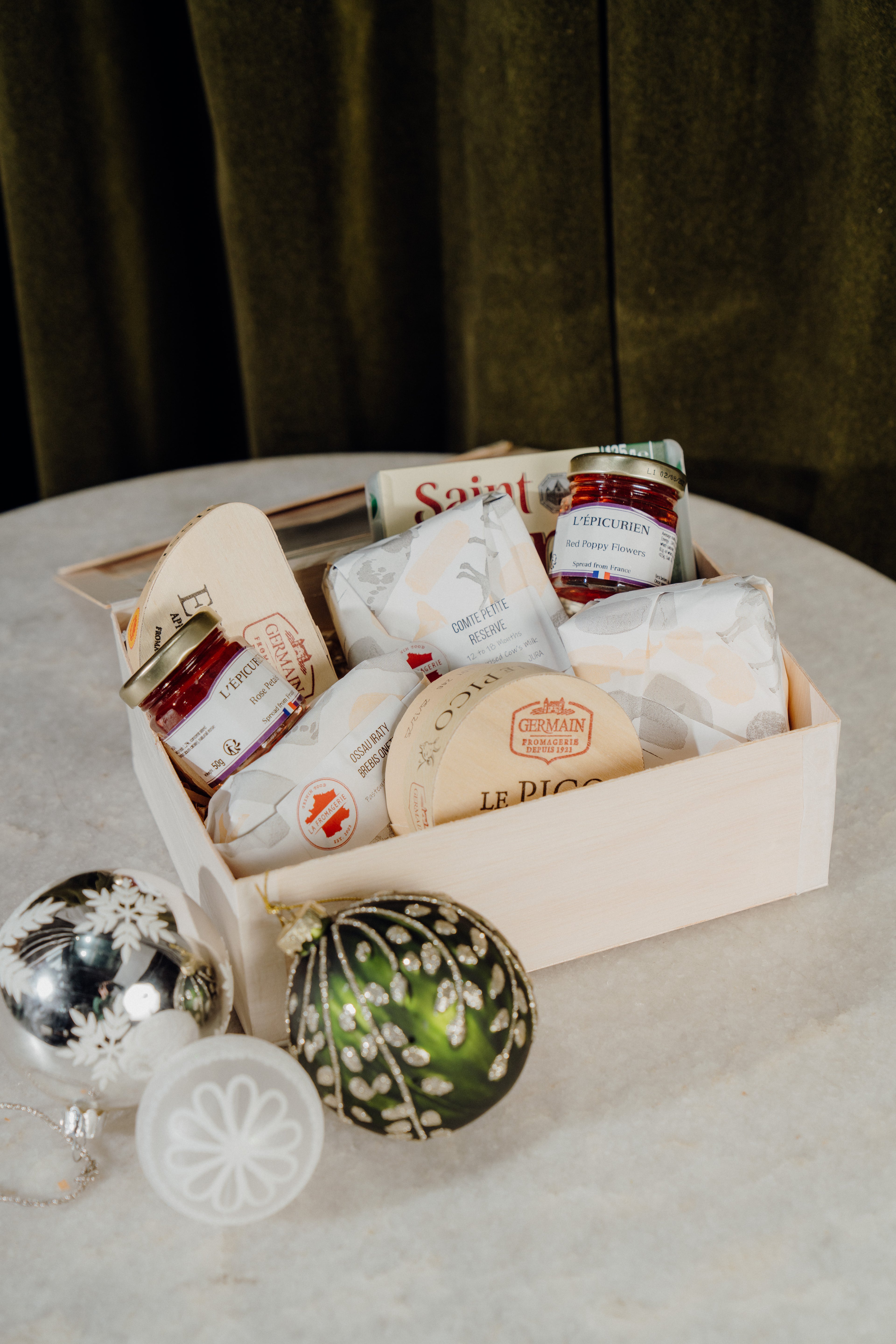 Christmas Cheese Box